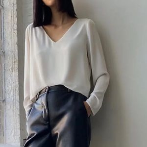 Aritzia Babaton white long sleeve blouse XS